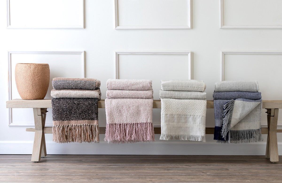 Seagrass Relief Pattern Cement Pot, 10"